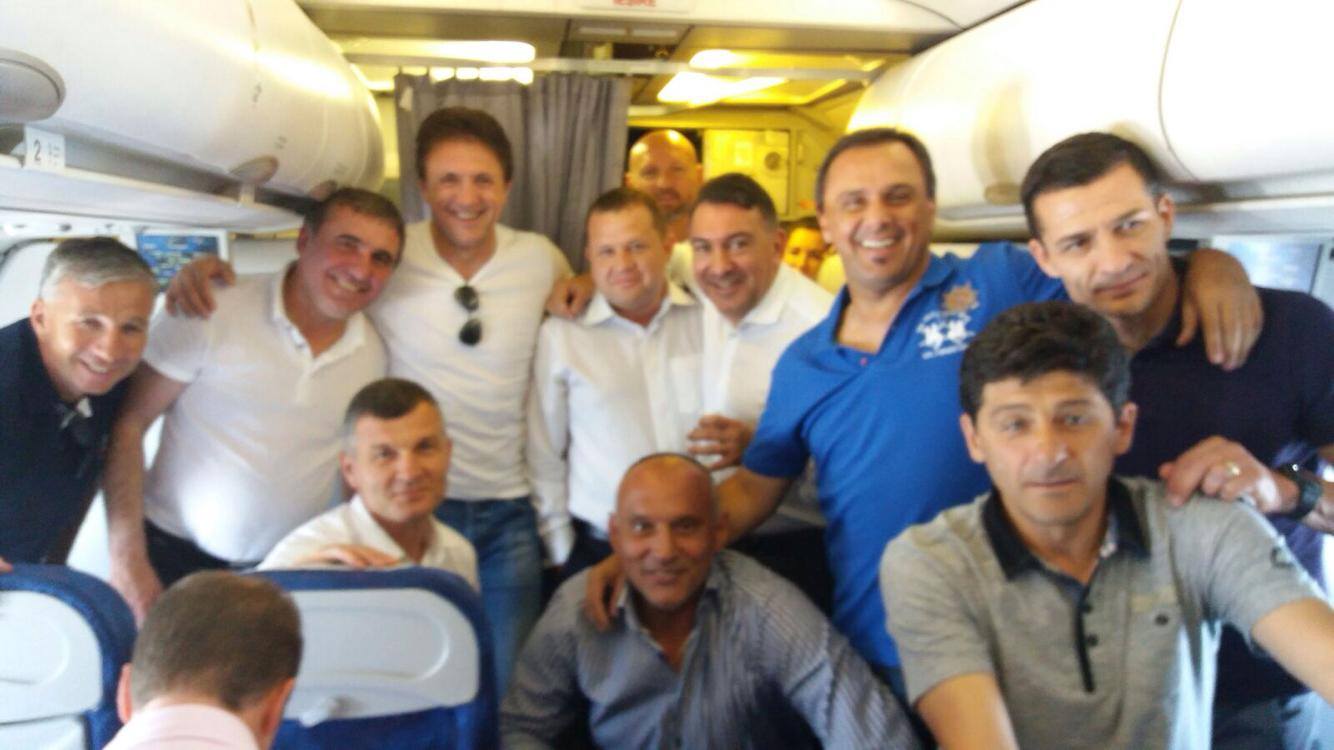 Trădează Dan Petrescu Generația de Aur? De ce nu ar fi o surpriză să se rupă de gașca Hagi-Popescu și cine sunt ceilalți posibili ”trădători”