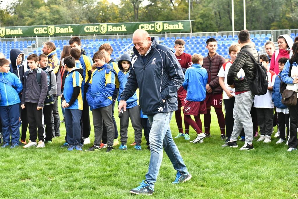 600 de copii au participat la Festivalul de Rugby Tag / FOTO