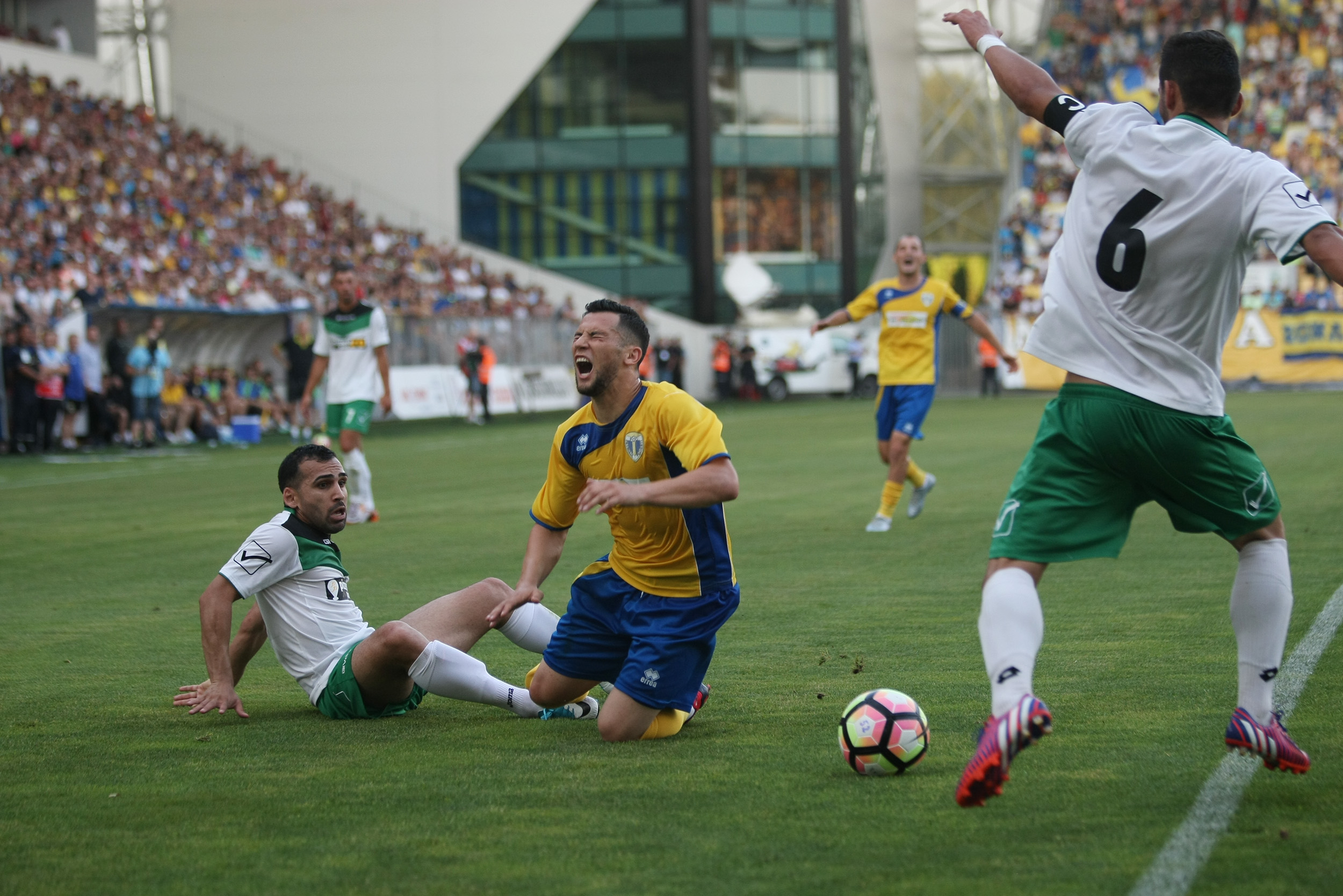 Petrolul Ploiești a promovat în Liga 3. Atmosferă fantastică pe stadionul ”Ilie Oană”. Rezultate | FOTO