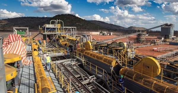 U.S. set to become second-largest shareholder in Mozambique graphite mine after $46 million investment