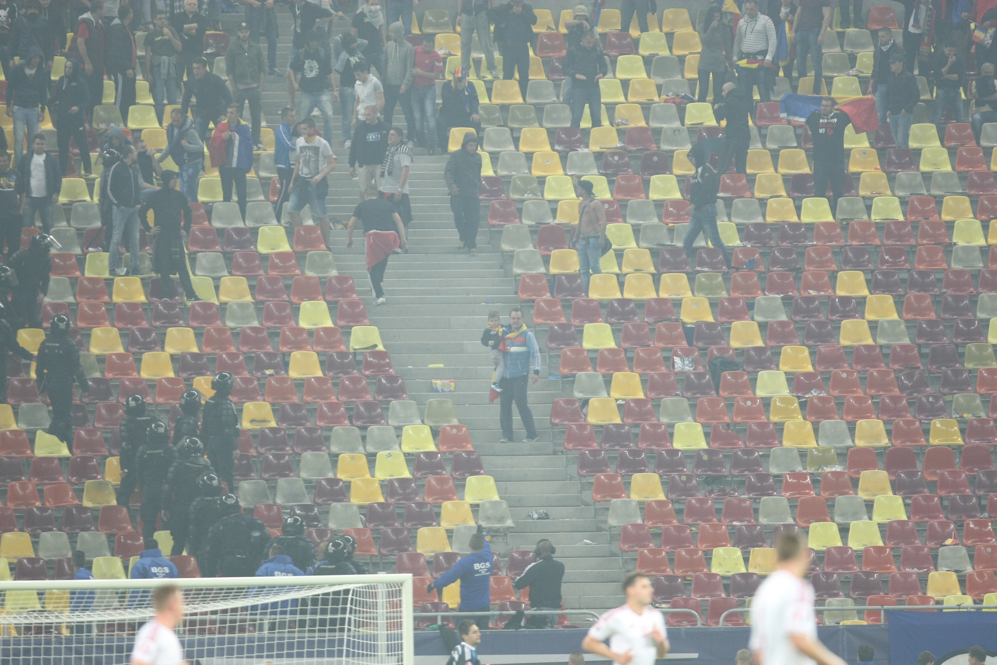 LIVE BLOG / FOTO&VIDEO. MECIUL ANULUI, ROMÂNIA - UNGARIA 1-1