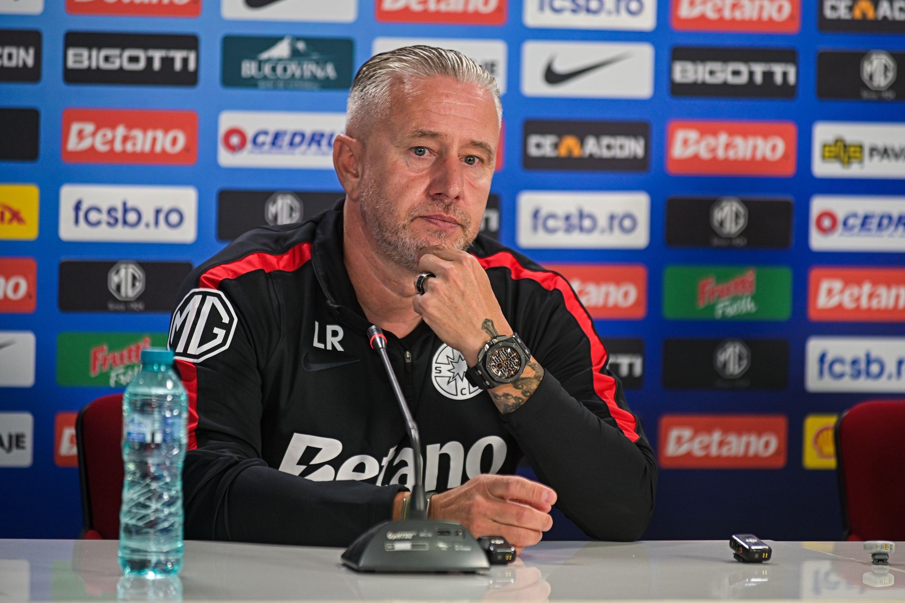 Laurențiu Reghecampf la prezentarea de la FCSB