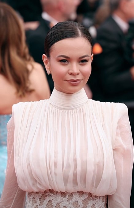 Vedete din România, pe covorul roșu la Cannes 2026. Mădălina Ghenea, Andreea Esca și Amalia Enache au strălucit în rochii spectaculoase
