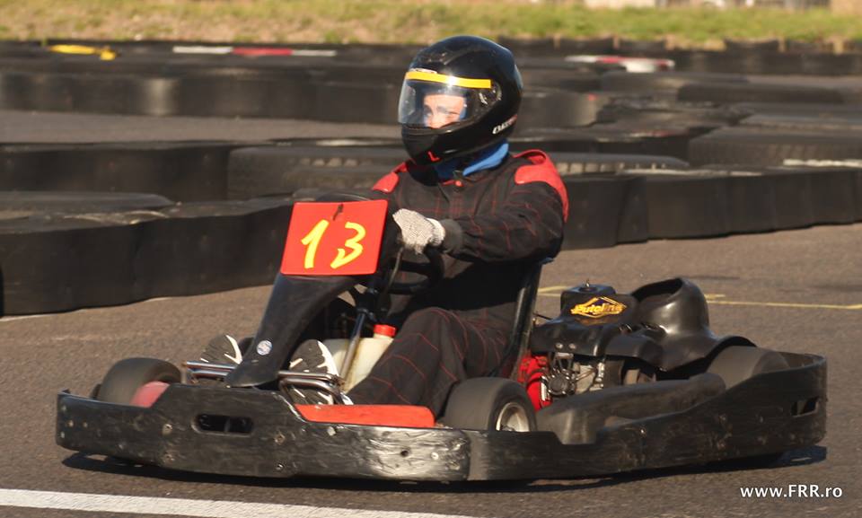 Stejarii s-au distrat la karting, în aşteptarea meciului cu naţionala Canadei, marți, ora 18:45 / GALERIE FOTO