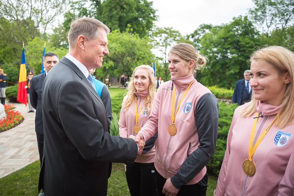 Avem cupe, n-avem săli. CSM București a cucerit două trofee continentale, dar Primăria Capitalei nu e în stare să facă o arenă