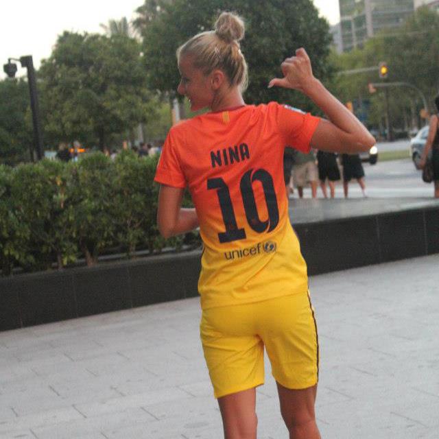 Nu numai fotbaliştii merg în vacanţe exotice, ci şi fotbalistele / GALERIE FOTO