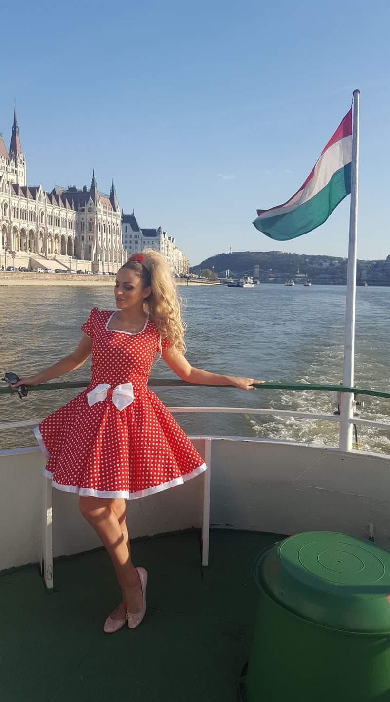 Sânziana Buruiană se mută înapoi în România, după un an în Ungaria: „O să fac naveta o lună da, una nu”. Ce se întâmplă cu familia ei