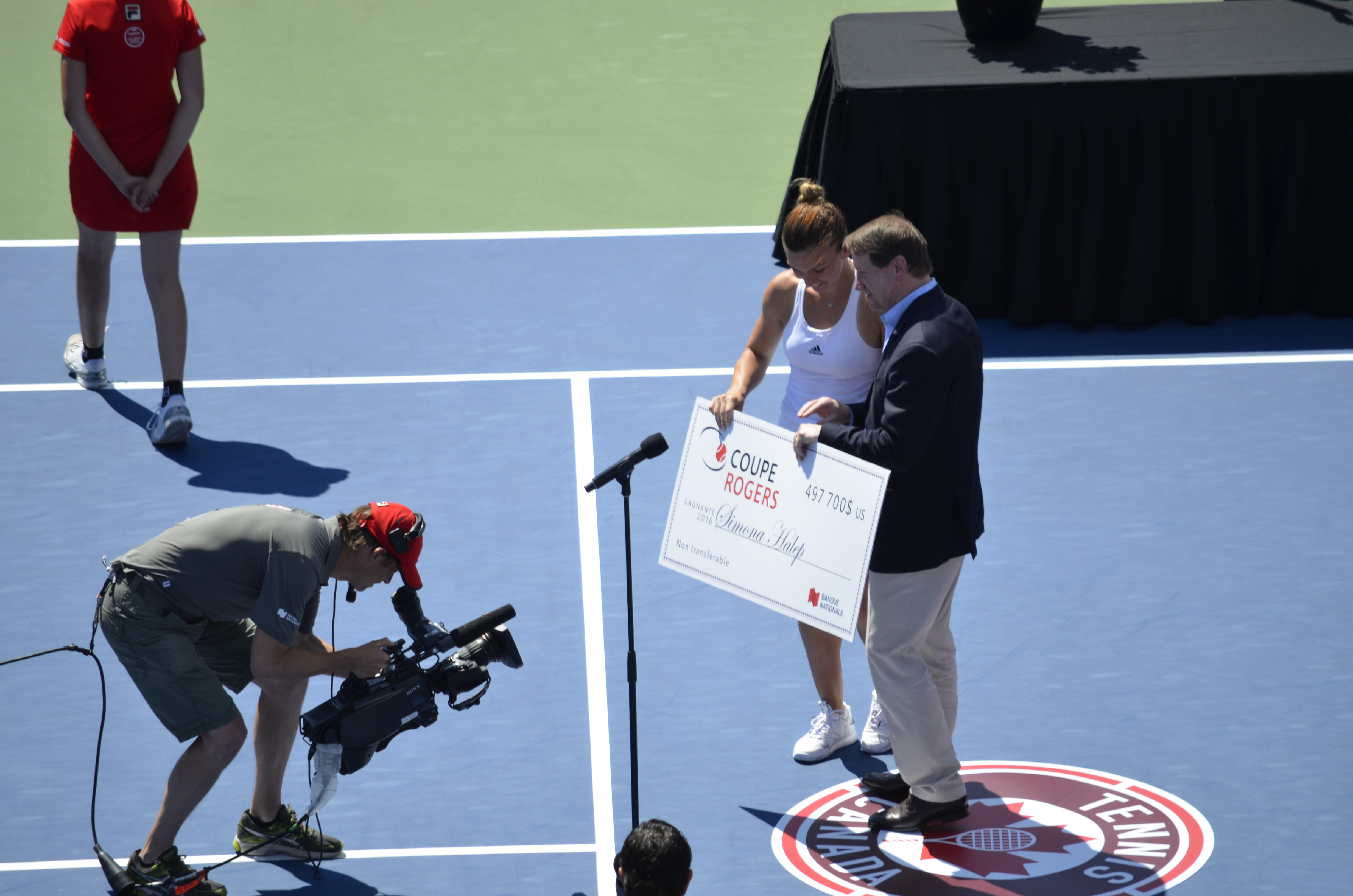 Ce regal la Montreal! Simona Halep a câștigat turneul de simplu, a 14-a a victorie a carierei. Imaginile succesului | FOTO