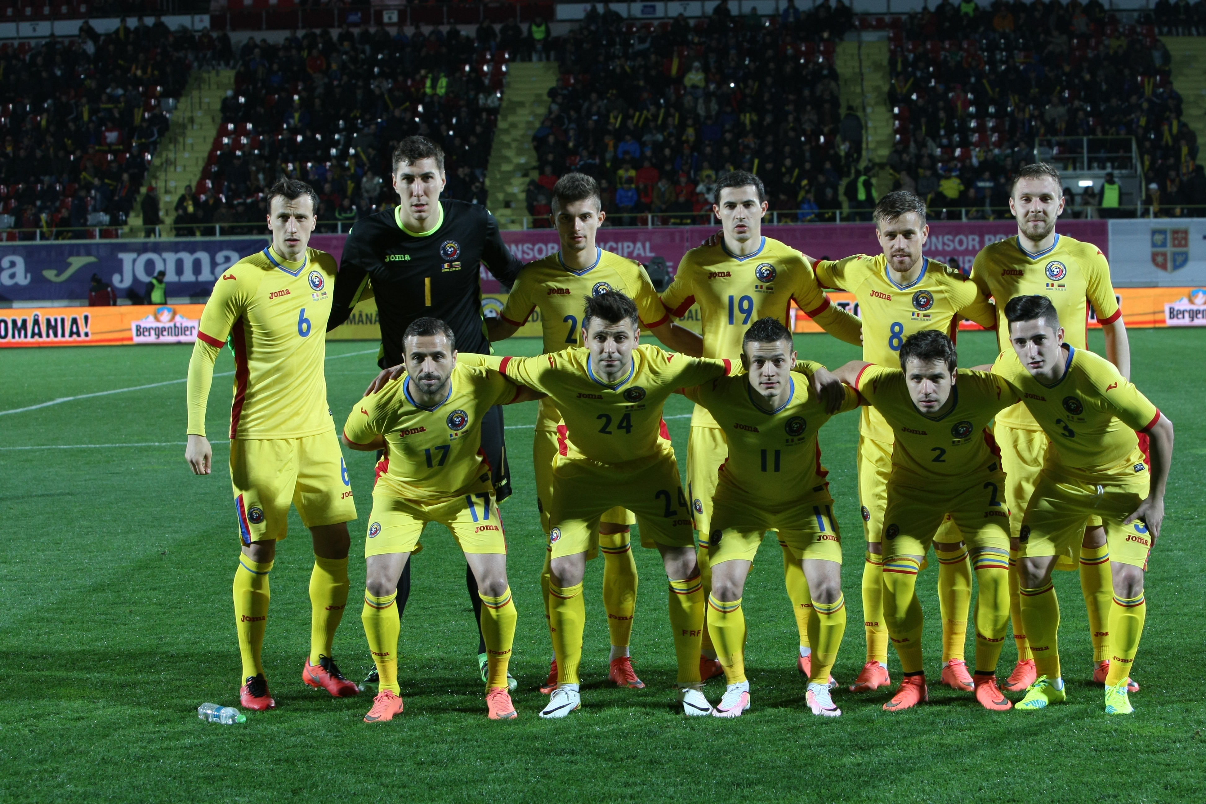 Amical, România - Lituania 1-0. Puiule, EL e Dumnezeul tău, nu icoanele! ^Debutantul Nicușor Stanciu a decis meciul / LIVEBLOG&FOTO&&VIDEO