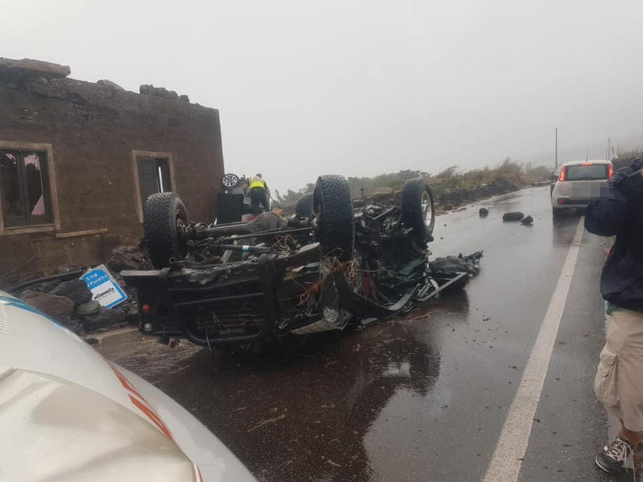 O tornadă a lovit insula Pantelleria din sudul Italiei: Cel puțin două persoane au murit