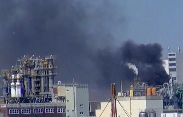 Robbanás történt a világ legnagyobb vegyipari gyárában Németországban, 14-en megsérültek – videó