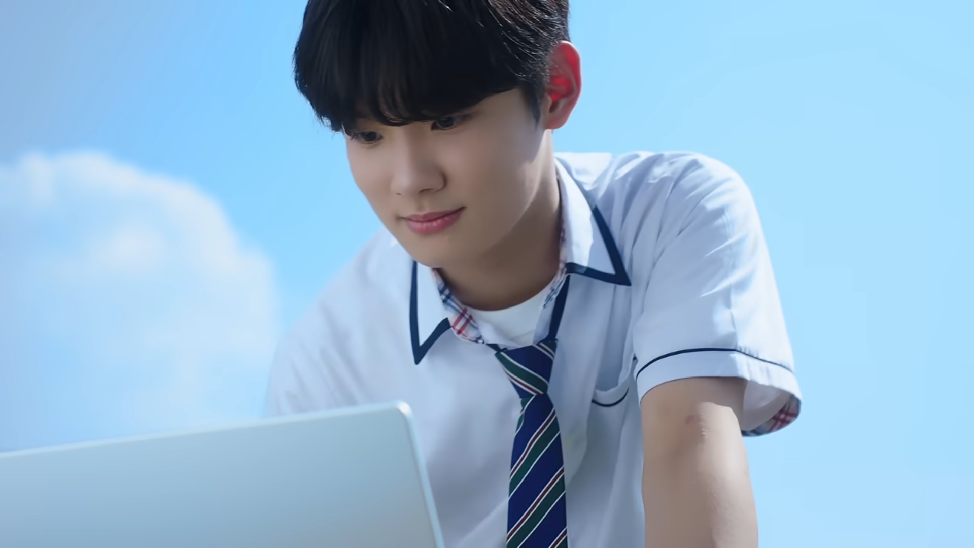 Baby Shark, băiețelul care a strâns 17 miliarde de vizualizări la cel mai vizionat videoclip din istorie pe YouTube, debutează în K-pop