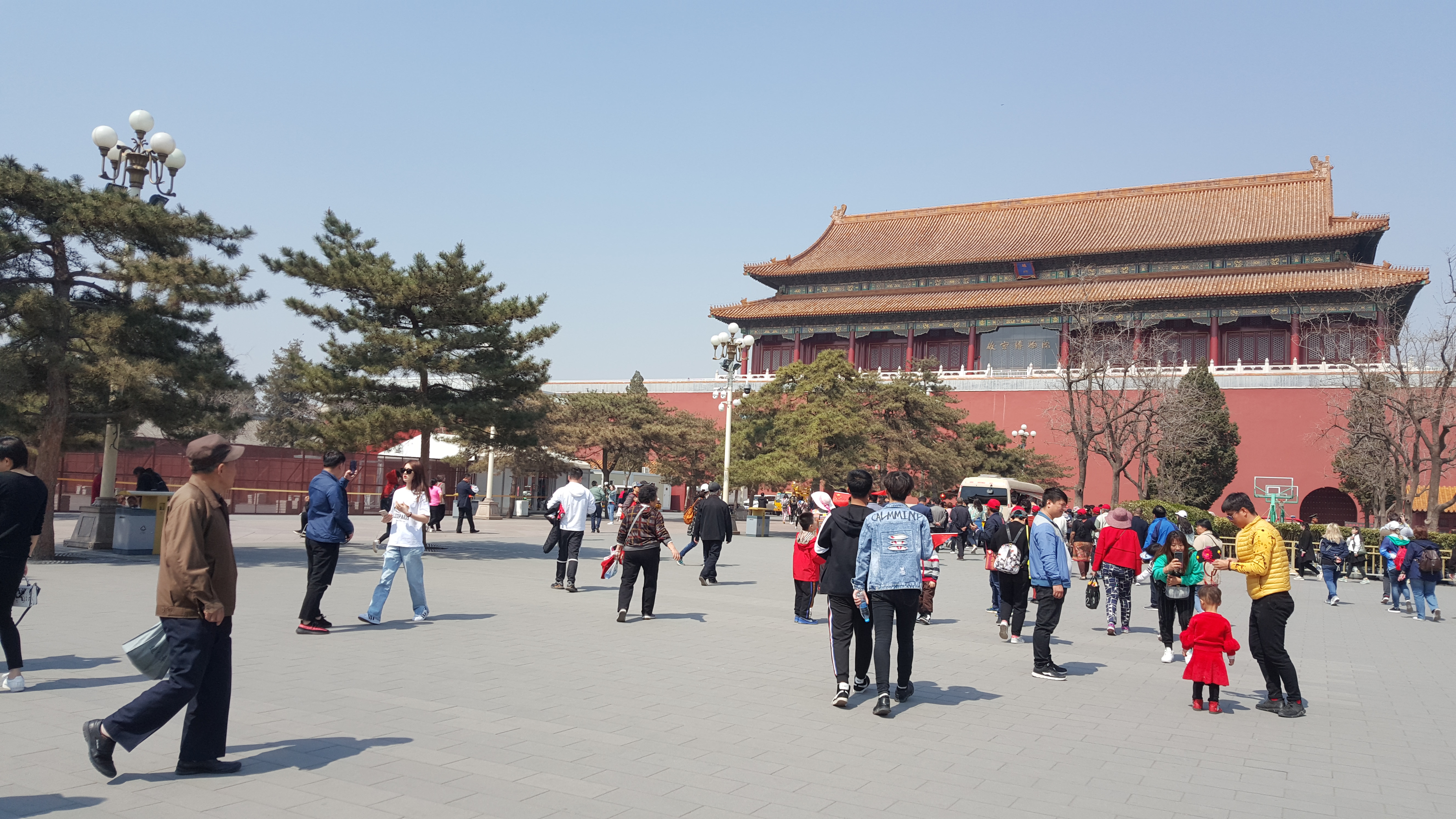 CORESPONDENȚĂ DIN BEIJING, CAPITOLUL 6 | Scriitoarea Doina Ruști, în Orașul Interzis