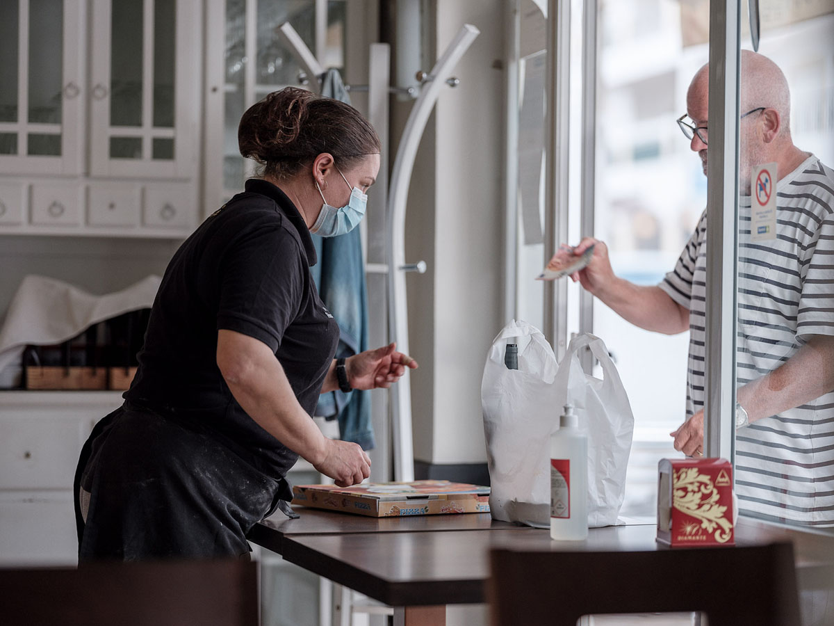 Cum arată ieșirea din izolare pentru românii din diaspora. O patroană din Portugalia și-a redeschis restaurantul după șase săptămâni: „Cât să-mi plătesc datoriile”