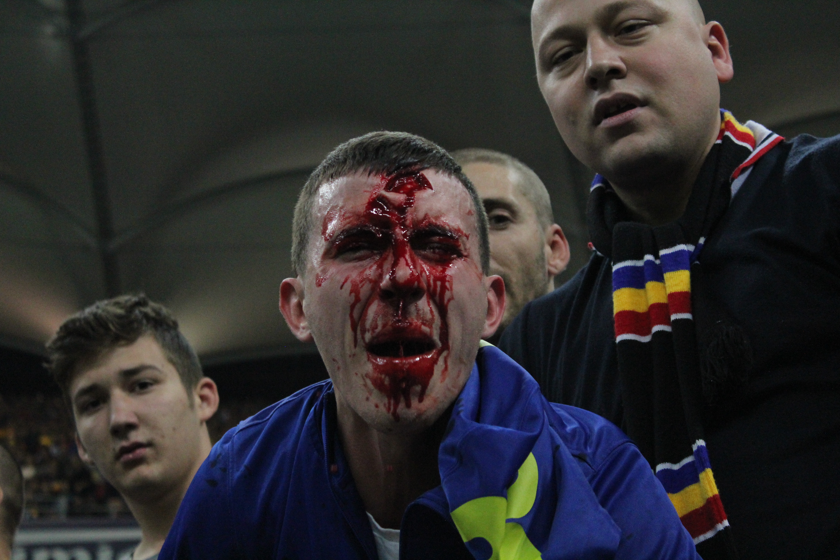GALERIE FOTO / Meciul anului s-a ”jucat” şi în tribune! Măcel pe ”Arena Naţională”