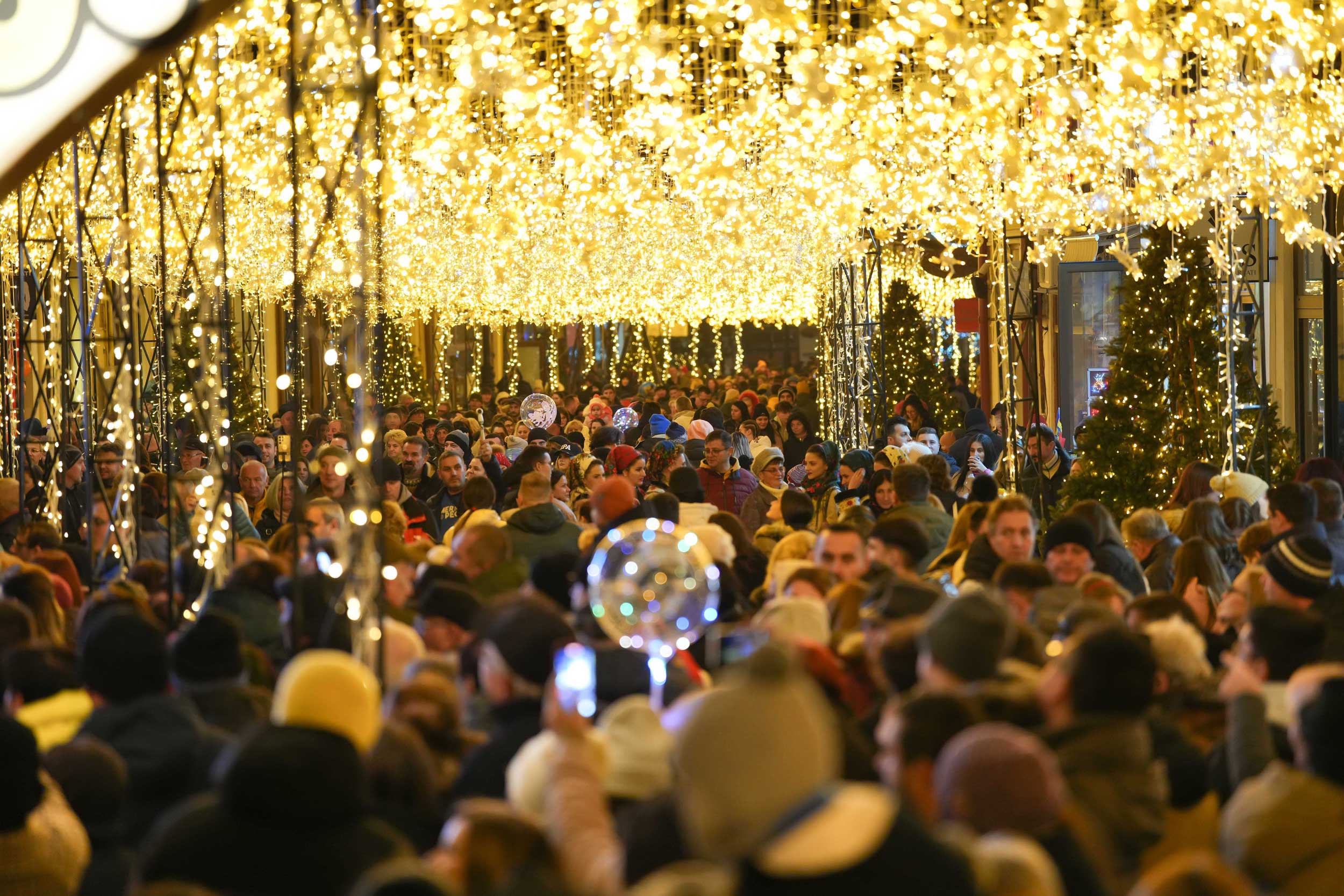 Craiova 2023: Afluență record și ocupare 100% a spațiilor de cazare cu prilejul Târgului de Crăciun Craiova, votat al doilea cel mai frumos din Europa