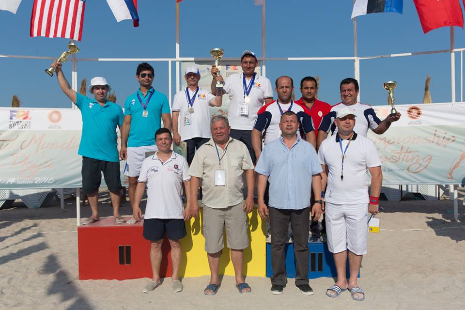 Lupte pe plajă: România a cucerit trei medalii de aur în prima zi a Mondialelor de la Mangalia
