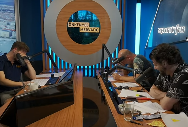 „Ez végre egy médiaképes pillanat volt” - élő adásban kaptak röhögőgörcsöt Puzsér Róberték - videó