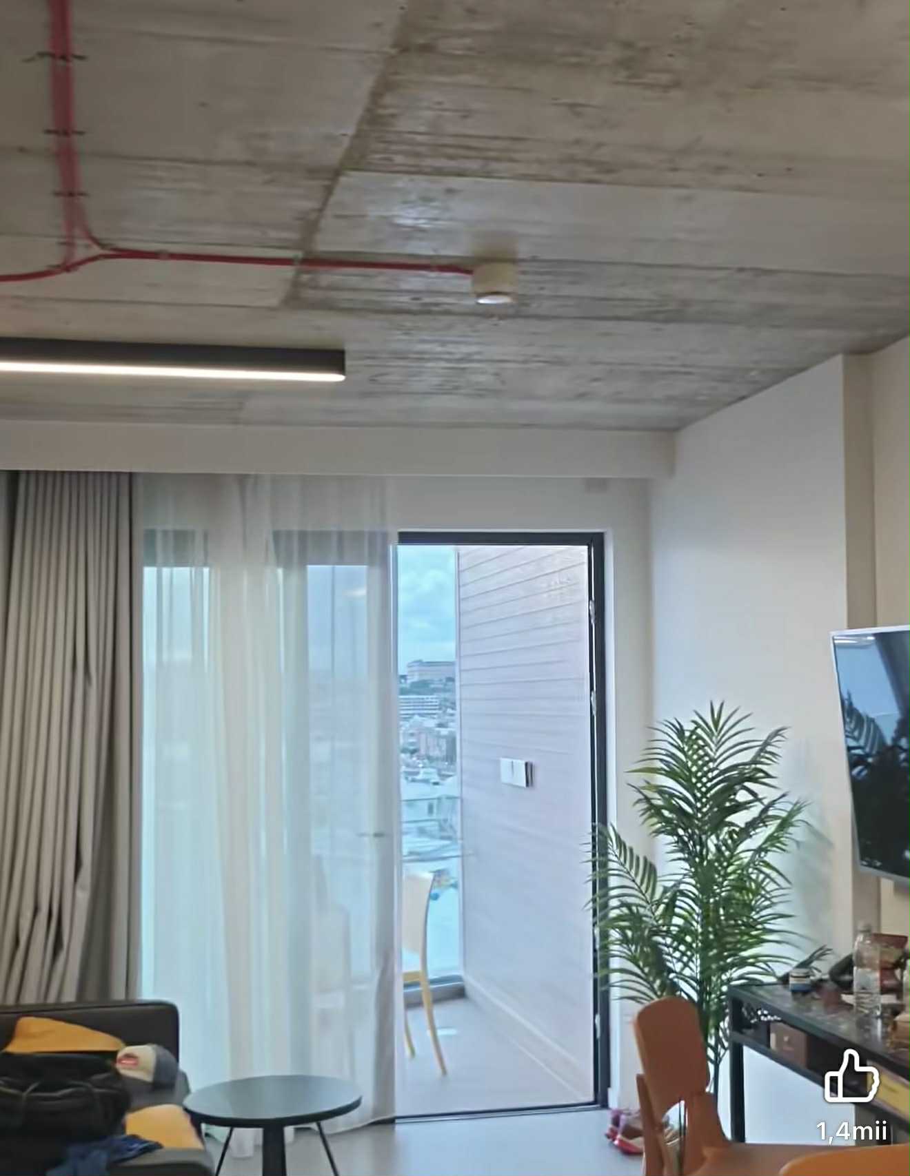 Imagini din apartamentul în care e cazat Dani Oțil la Power Couple, sezonul 3. Prezentatorul e de două zile în Malta: „Am și chicinetă”
