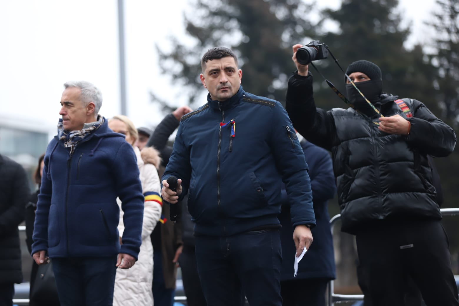 Străzi închise de poliție în ultima clipă în București, în timpul mitingului anunțat de AUR pe 1 martie