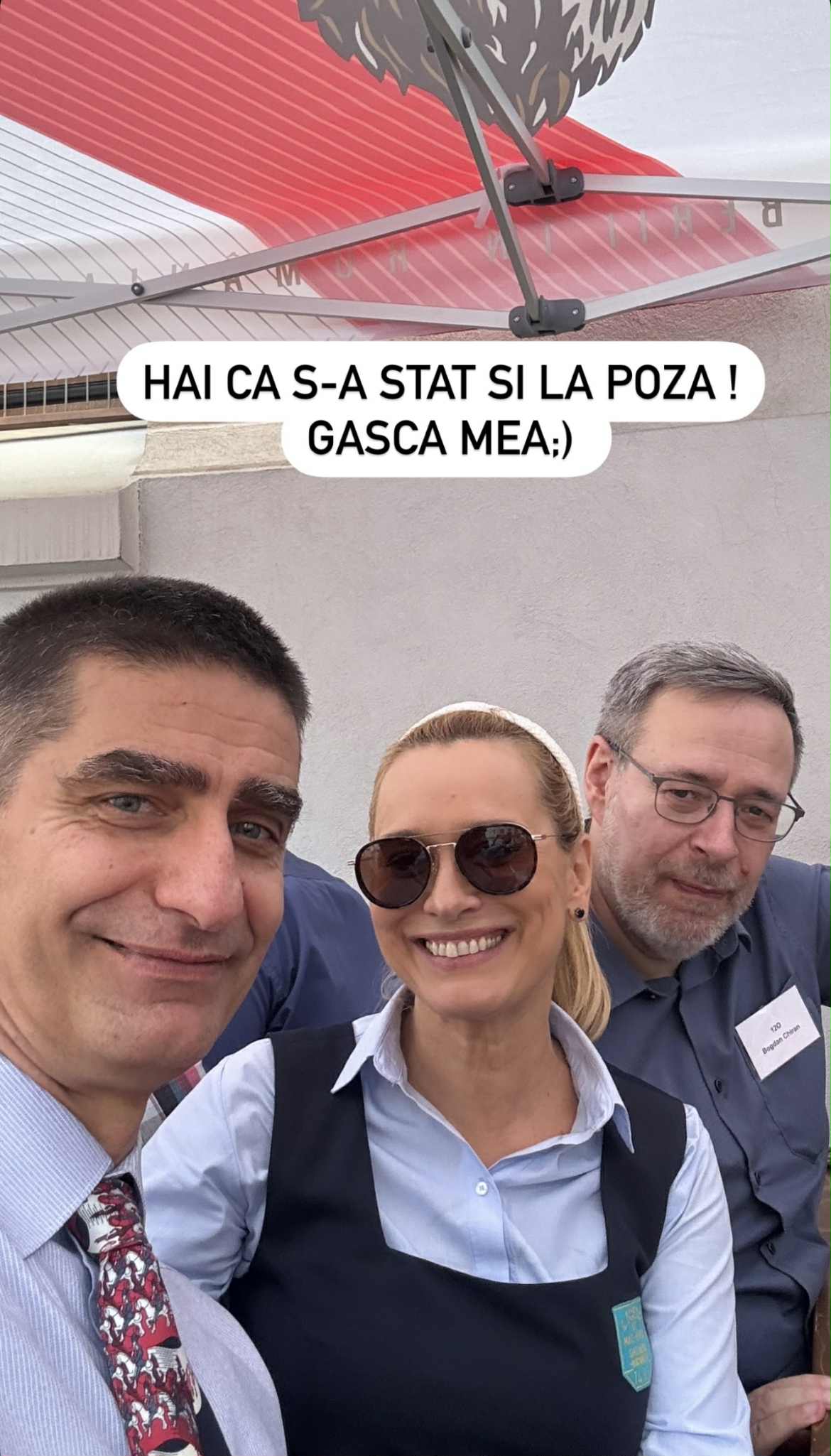Cum a apărut Andreea Esca la reuniunea cu colegii de liceu. Prezentatoarea de la PRO TV s-a îmbrăcat în școlăriță