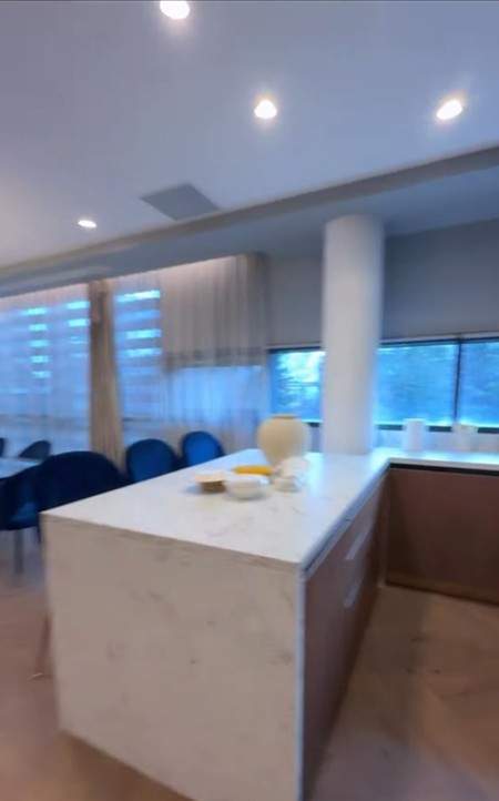 Imagini din apartamentul în care s-a mutat Andreea Popescu după divorțul de Rareș Cojoc: „Sunt în proces de adaptare”