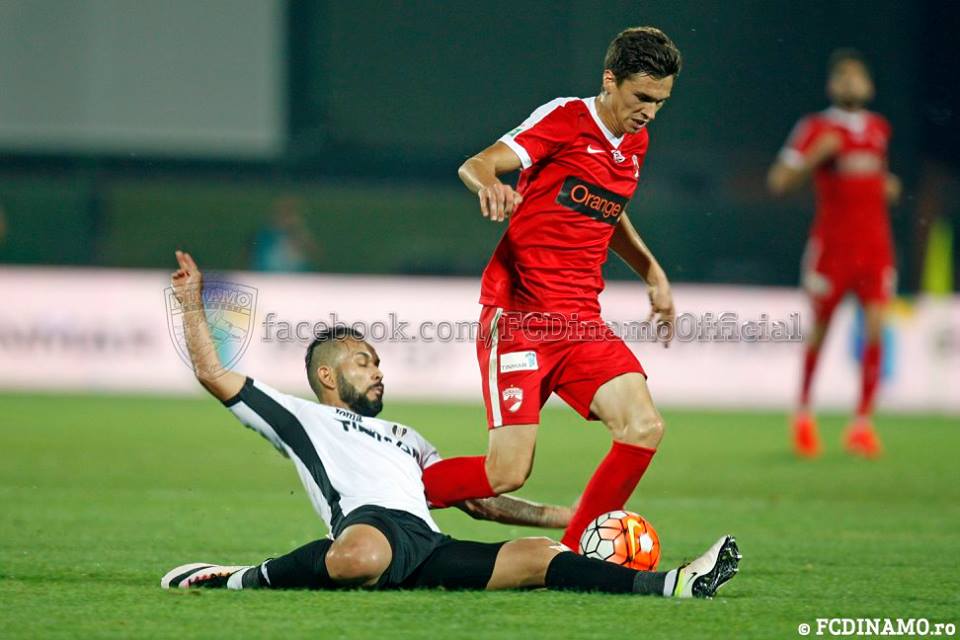 Liga 1, prima etapă. Astra - Dinamo 1-4. Iată liderul! Trei penalty-uri. Gnohere, triplă și pasă decisivă, sub ochii lui Daum cel dornic de naturalizări. Campioana a terminat în 10. Ce-or căuta giurgiuvenii în Ligă?