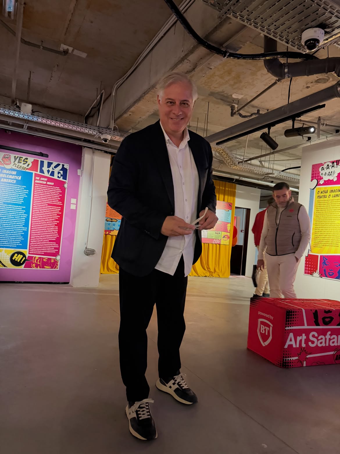 Alexandre Eram, curator al expoziției dedicate Pop Art-ului american