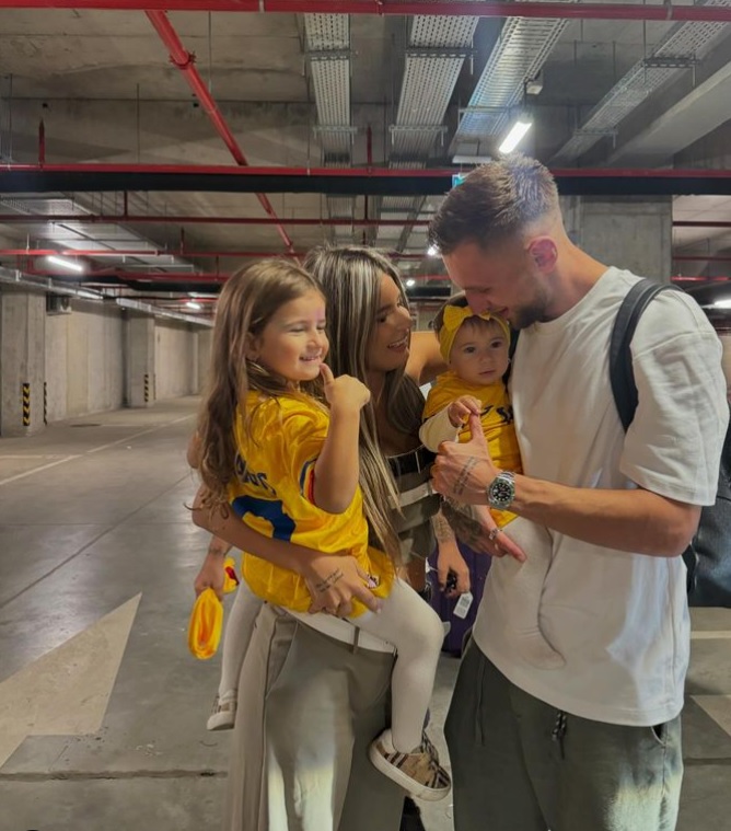 Mesajul transmis de Vanessa, soția lui Denis Drăguș, după ce fotbalistul a înscris golul decisiv în meciul Lituania - România: „Ești eroul nostru”