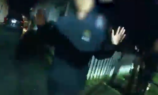 Rendőrök lőttek le egy 13 éves fiút a nyílt utcán: csak játékpisztoly volt nála – videók