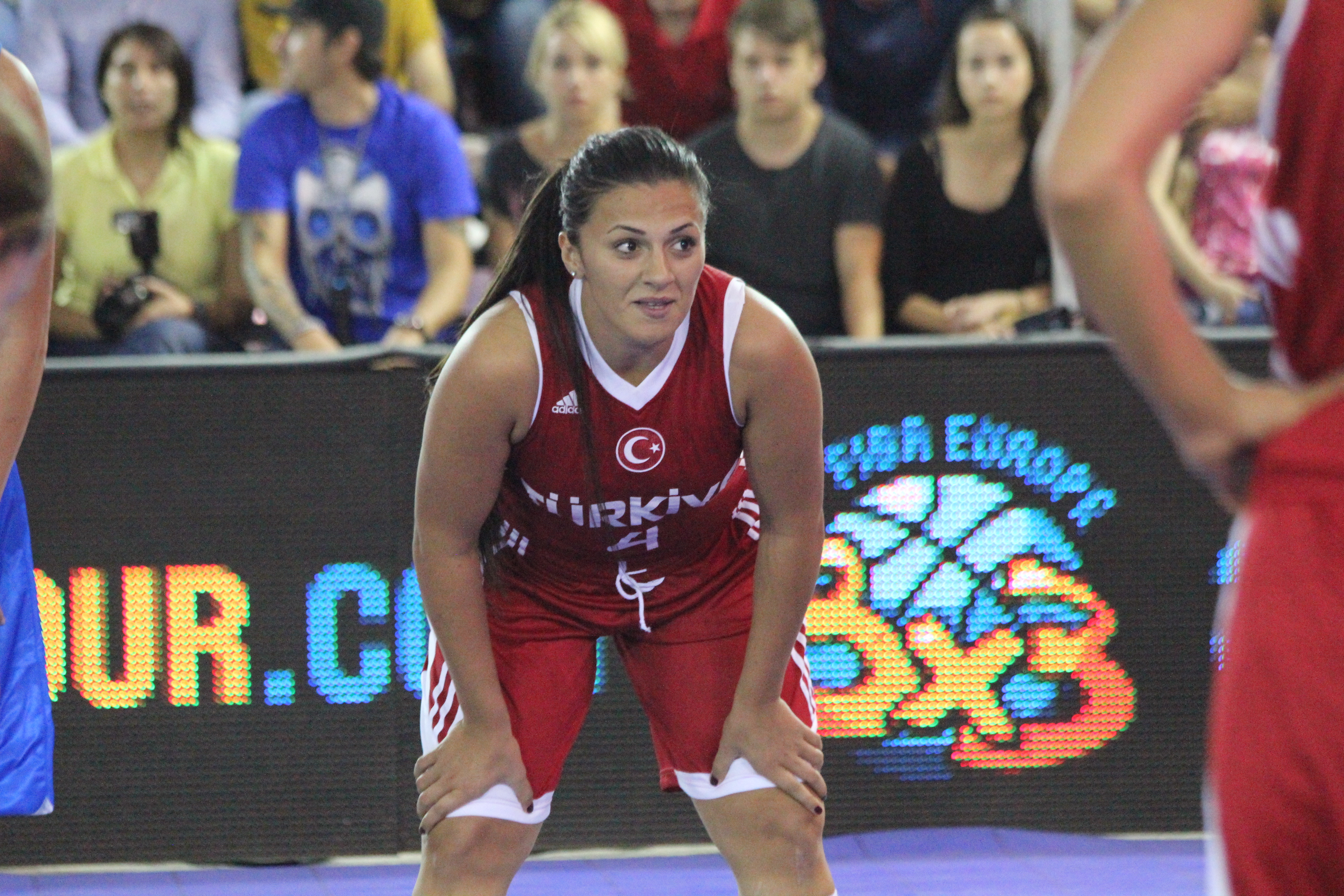 GALERIE FOTO / Echipele României au obţinut victorii pe linie în prima zi a Europeanului de baschet 3x3 