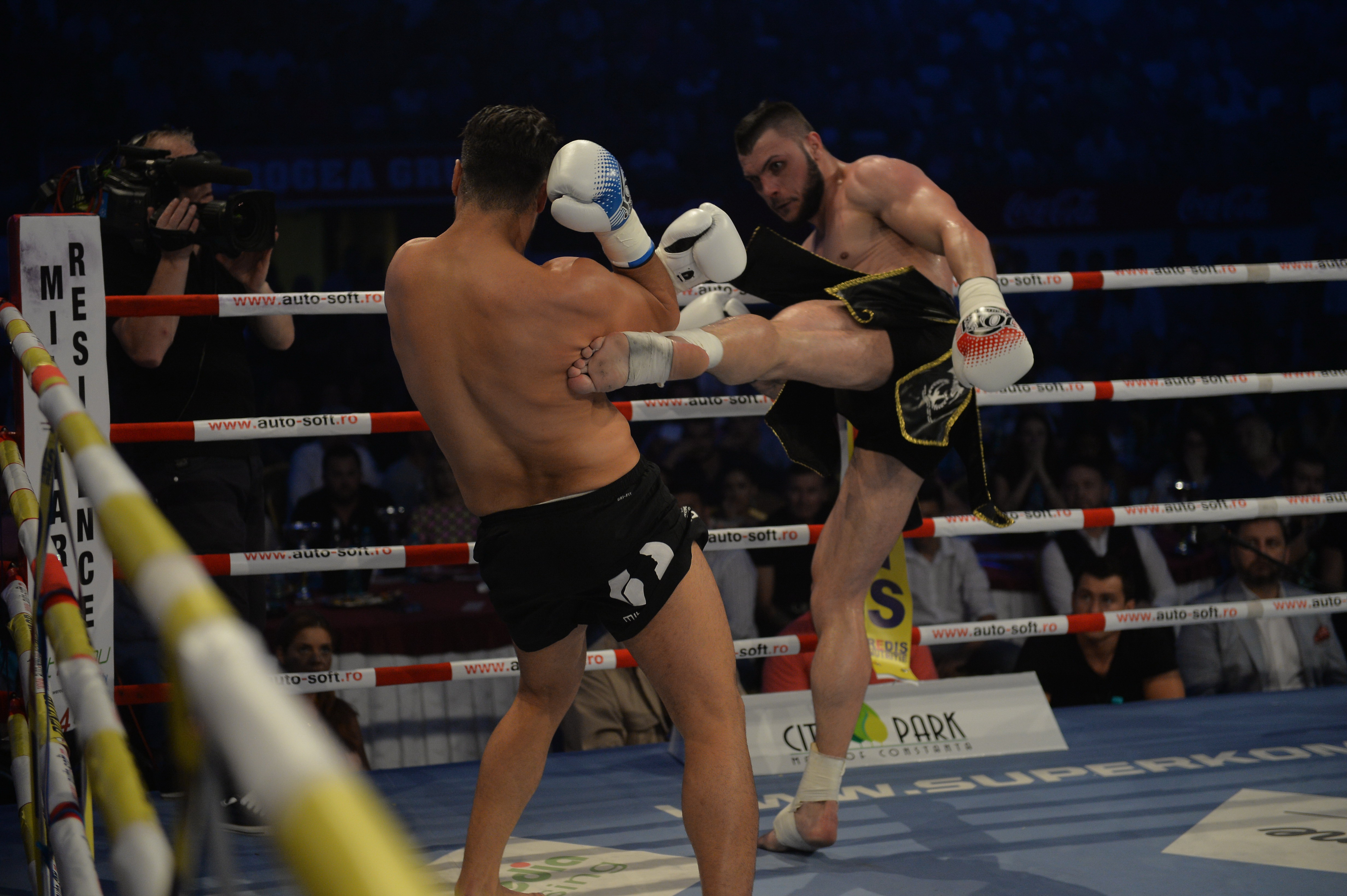 SUPERKOMBAT CONSTANȚA: Cătălin Moroșanu l-a distrus pe gigantul de 2,07 metri / REZULTATE & GALERIE FOTO & VIDEO