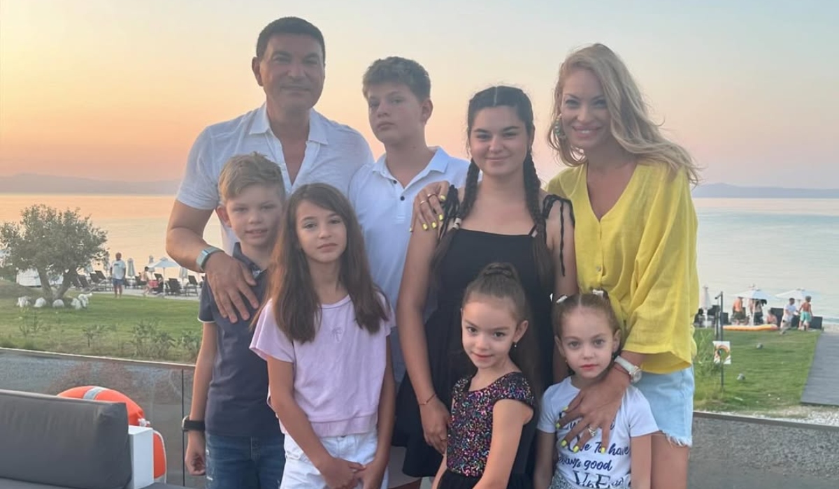 Valentina Pelinel l-a dat de gol! Ce își face Cristi Borcea la față, în fiecare dimineață, pentru a arăta mai tânăr cu 20 de ani: „Mă întrece la capitolul îngrijire”