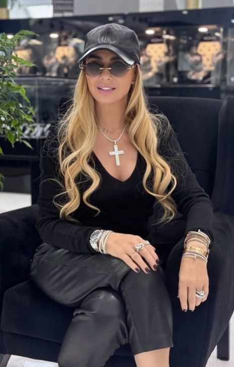 Ce face Ronald Gavril zilnic la prânz: Anamaria Prodan l-a dat de gol. Programul lui înainte de lupta pentru titlul mondial. Exclusiv