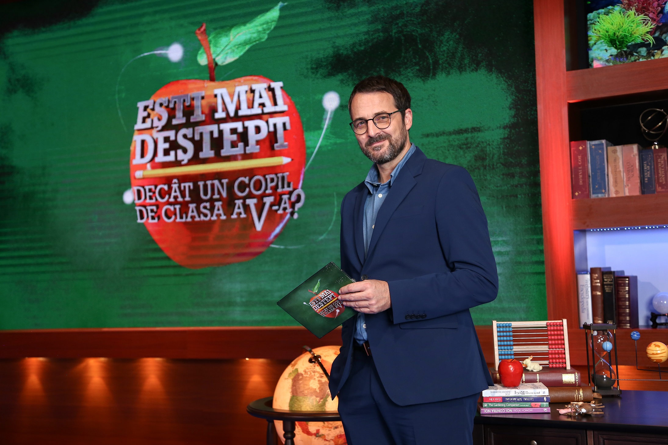 Andrei Aradits prezintă „Ești mai deștept decât un copil de clasa a V-a?”. Când începe show-ul de la Antena 1