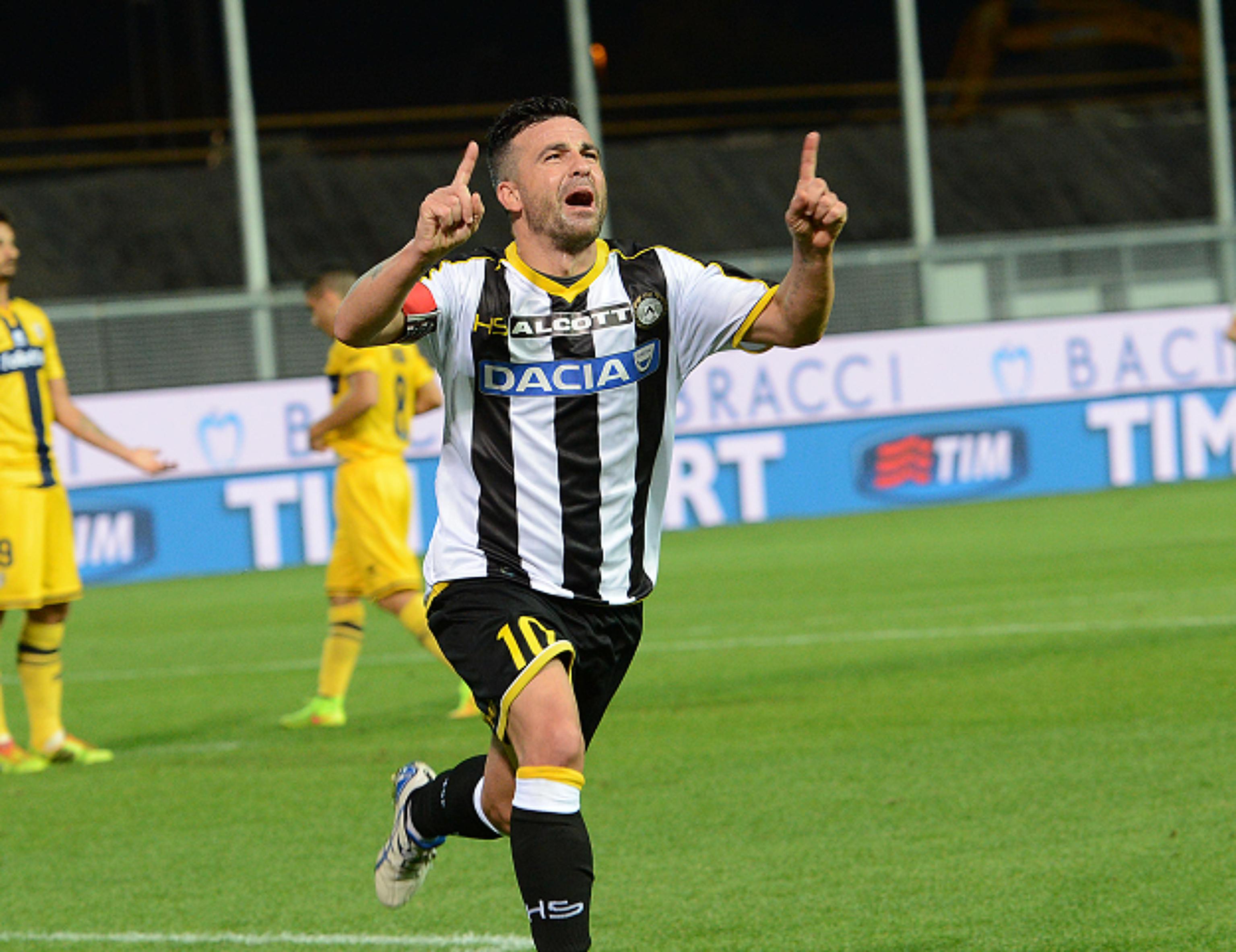 GALERIE FOTO / Antonio di Natale, sărbătorit cu şampanie, cu ocazia împlinirii vârstei de 37 de ani