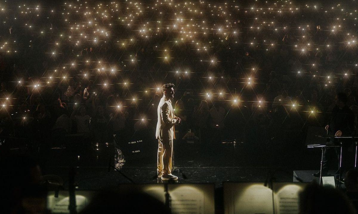 Ce s-a întâmplat cu Andra la concertul lui Smiley de la Sala Palatului, până când luminile s-au stins. Înconjurată de zeci de oameni