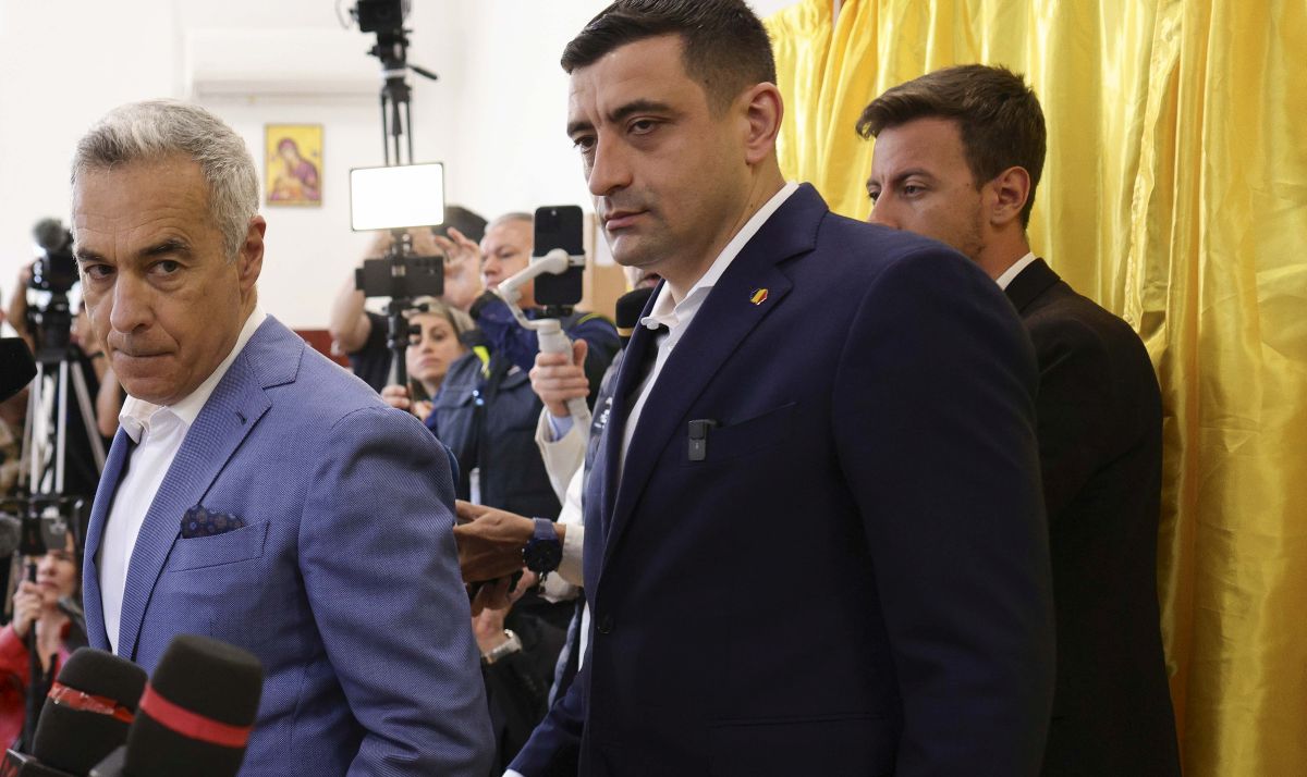 George Simion: „Am votat cu Călin Georgescu”. Candidatul AUR s-a dus la secția de vot alături de fostul candidat la alegerile prezidențiale