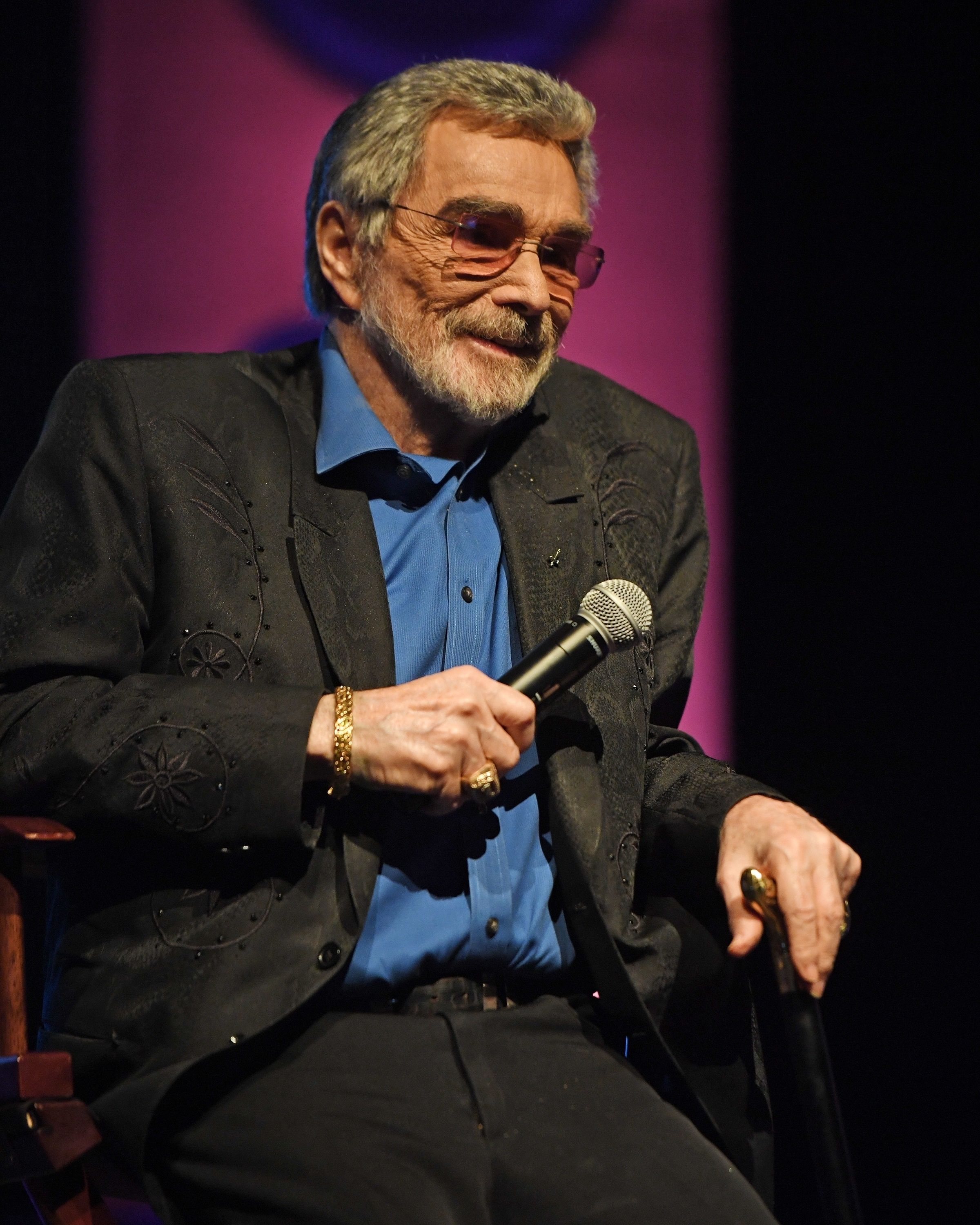 FOTO | Burt Reynolds a murit la vârsta de 82 de ani. Actorul a suferit un atac de cord