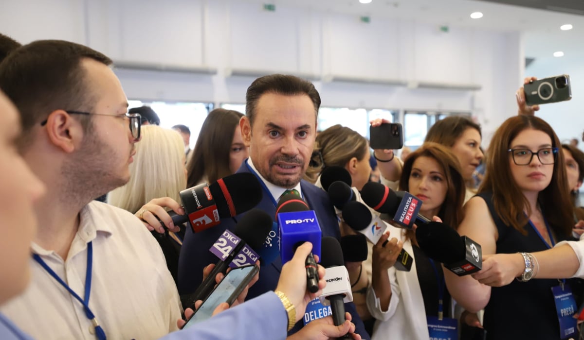 Congresul Extraordinar al PNL s-a încheiat: 1769 de liberali au votat pentru Ilie Bolojan și echipa sa / Puciștii din jurul lui Veștea, somați să demisioneze