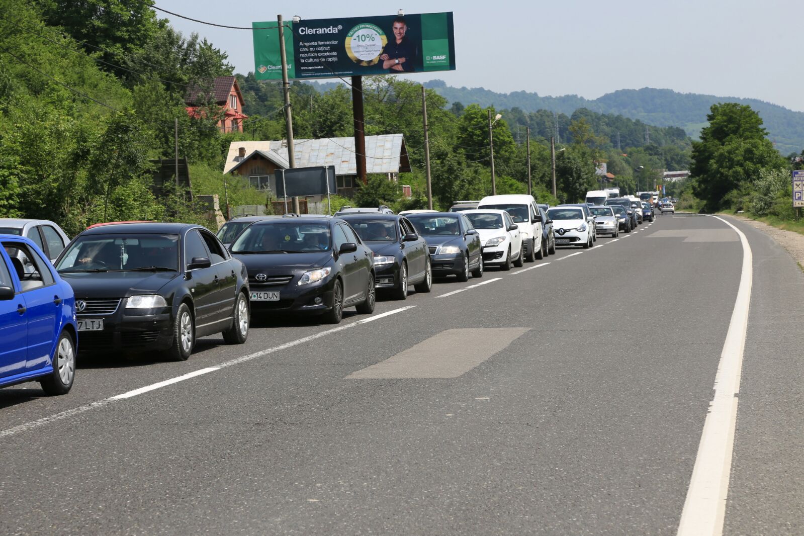 Trafic îngreunat pe DN1, în zona staţiunilor de pe Valea Prahovei FOTO