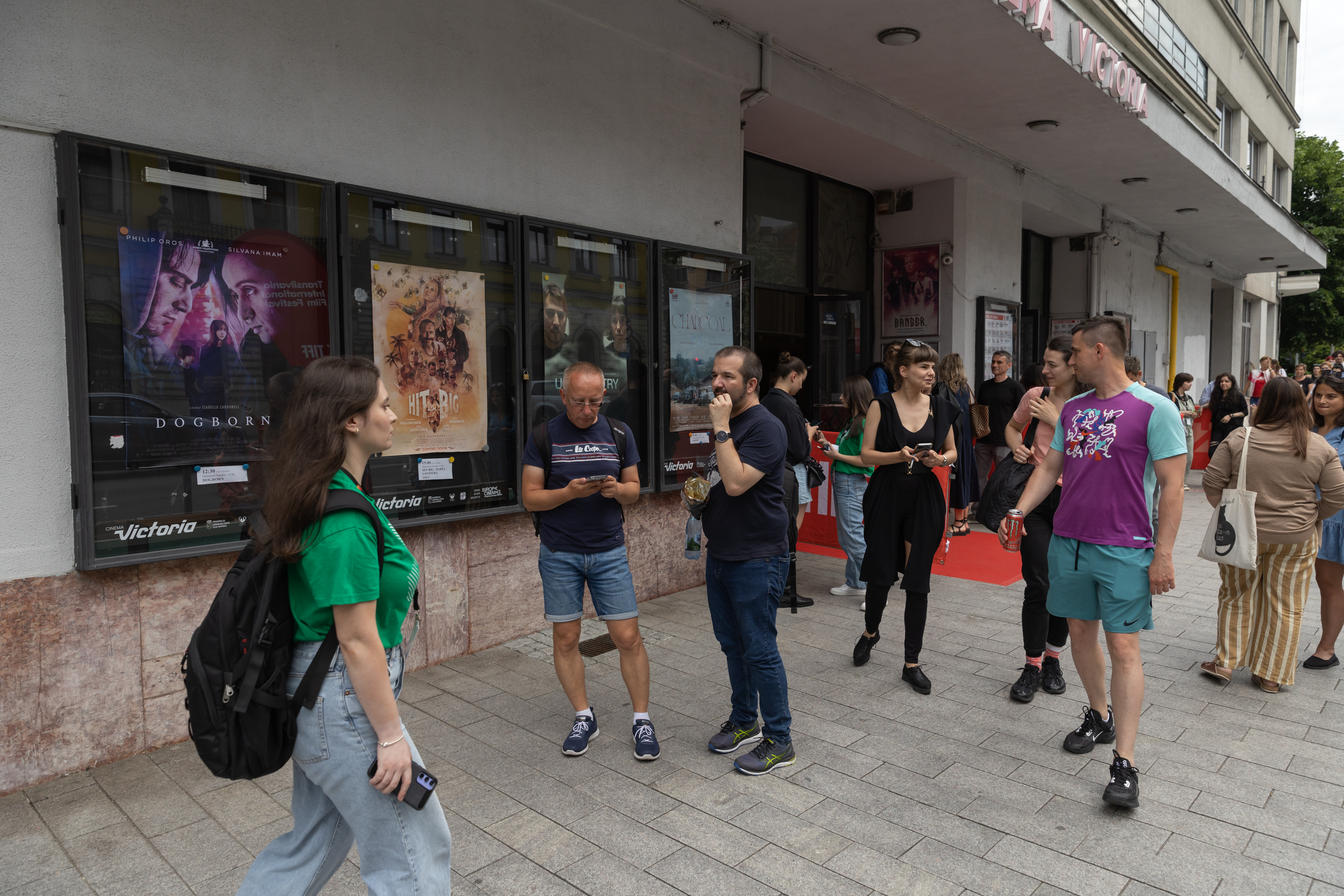 FOTOREPORTAJ Cum a fost la TIFF 2023: filme în ploaie, gropi și gulaș, la ultima aglomerație înainte de vacanță