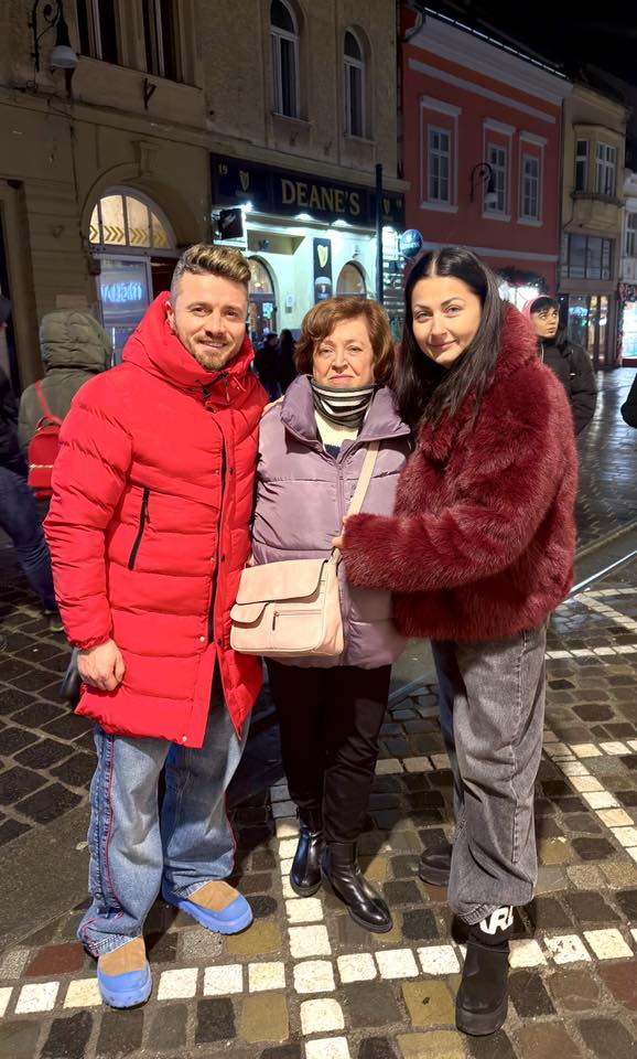 Imagine rară cu mama lui Tavi Clonda. De ce a izbucnit în lacrimi: „A avut copiii și nepoții alături”