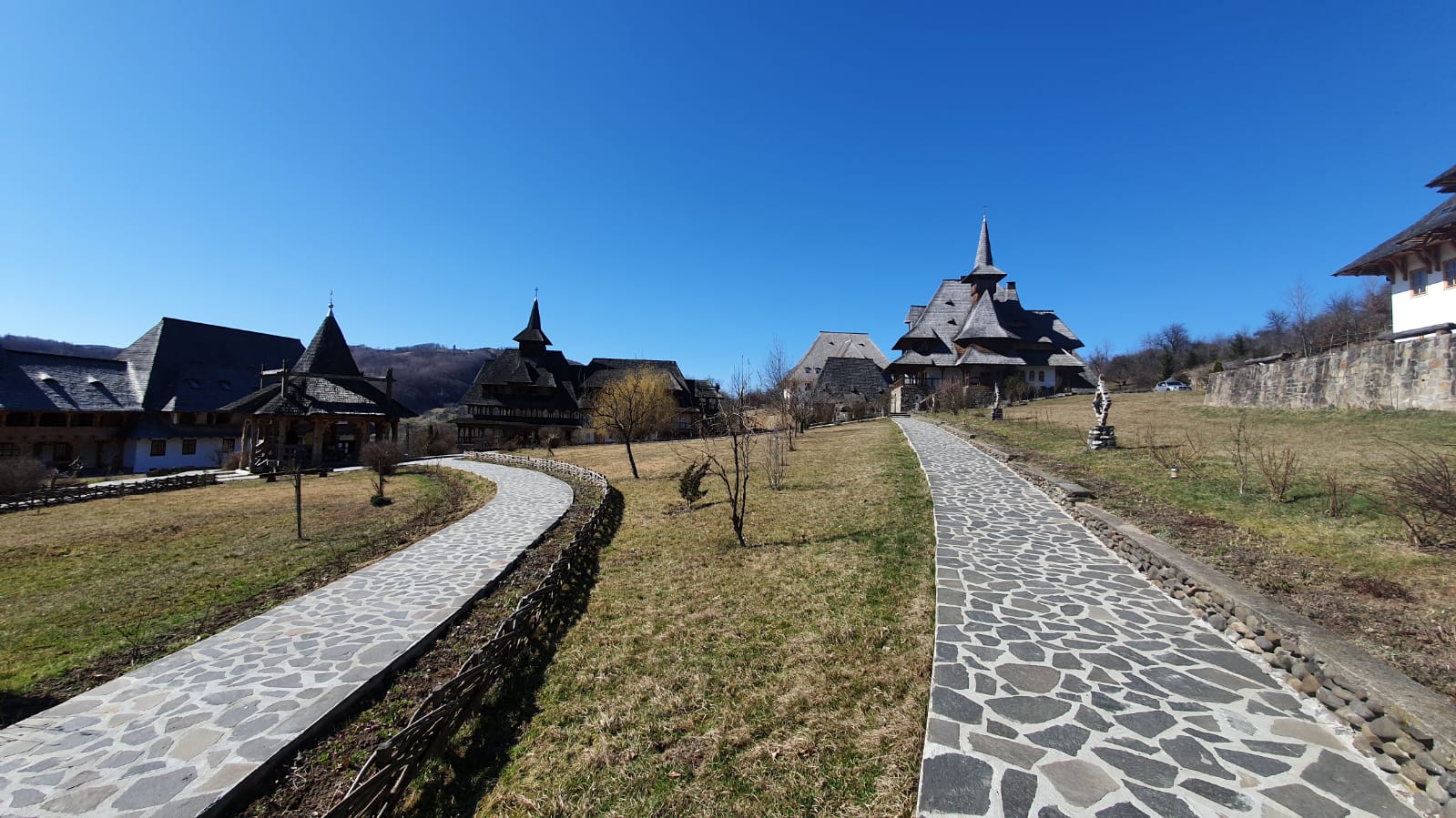 Turism pe timp de coronavirus. Libertatea a fost în Maramureş, unde a rămas doar urma zecilor de mii de turiști de altădată