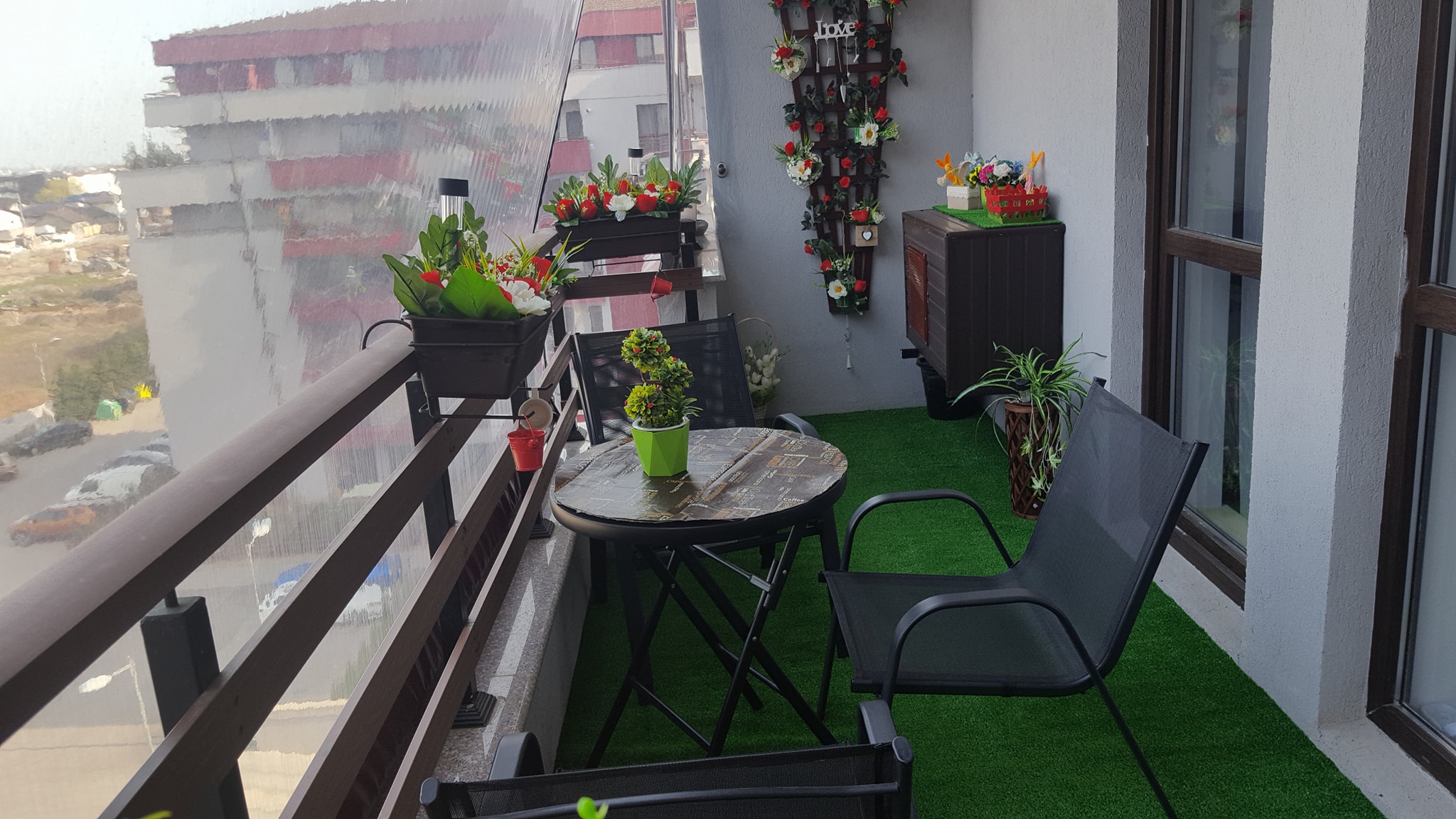 Deea și Dinu Maxer și-au făcut terasă nouă. Ce a ieșit din mâinile lor | FOTO