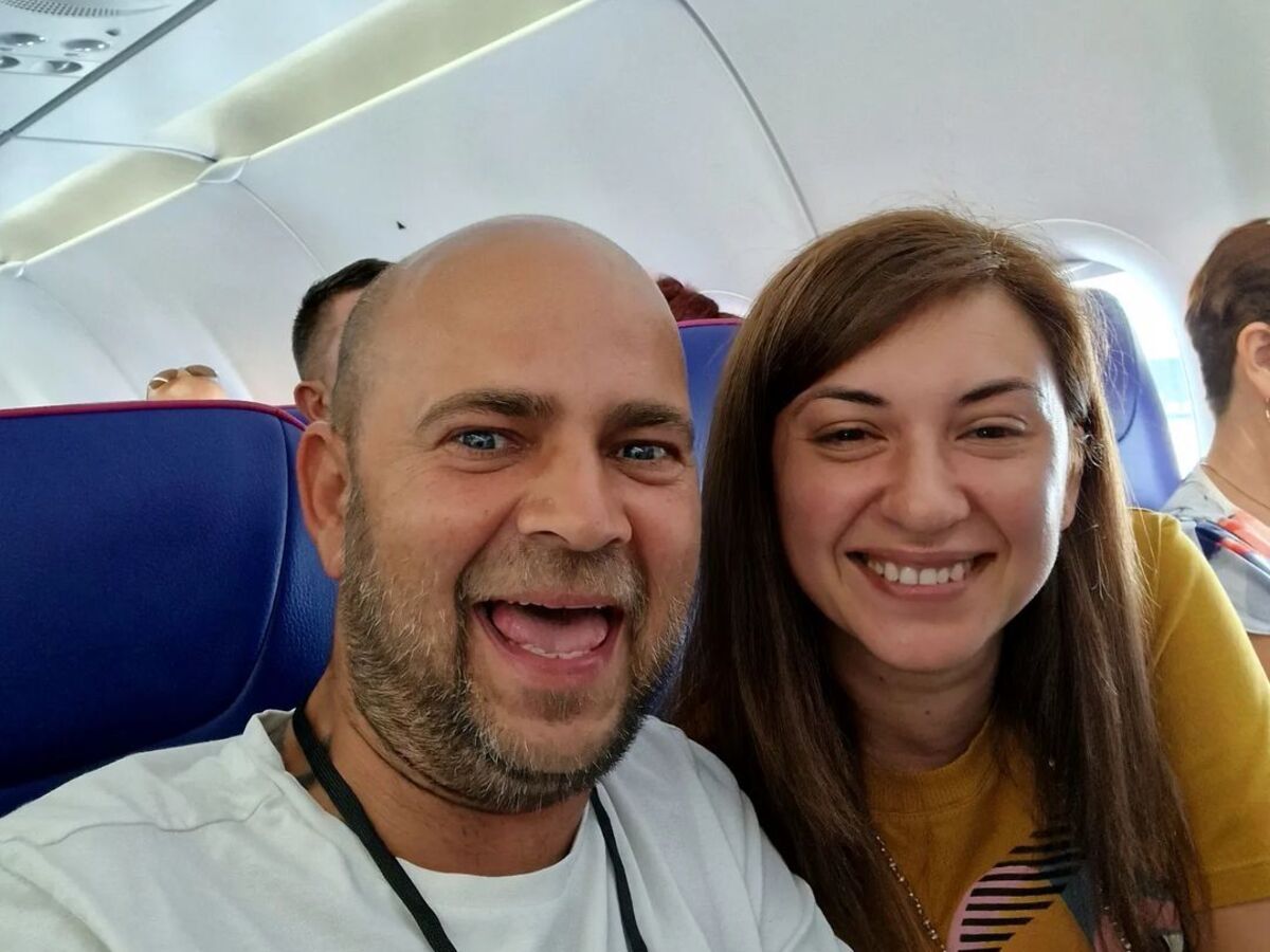 Cosmin Seleși, sacrificii de dragul meseriei: „Nu apuc să-i văd pe ai mei câteva zile bune”. Soția îi este cel mai mare sprijin INTERVIU