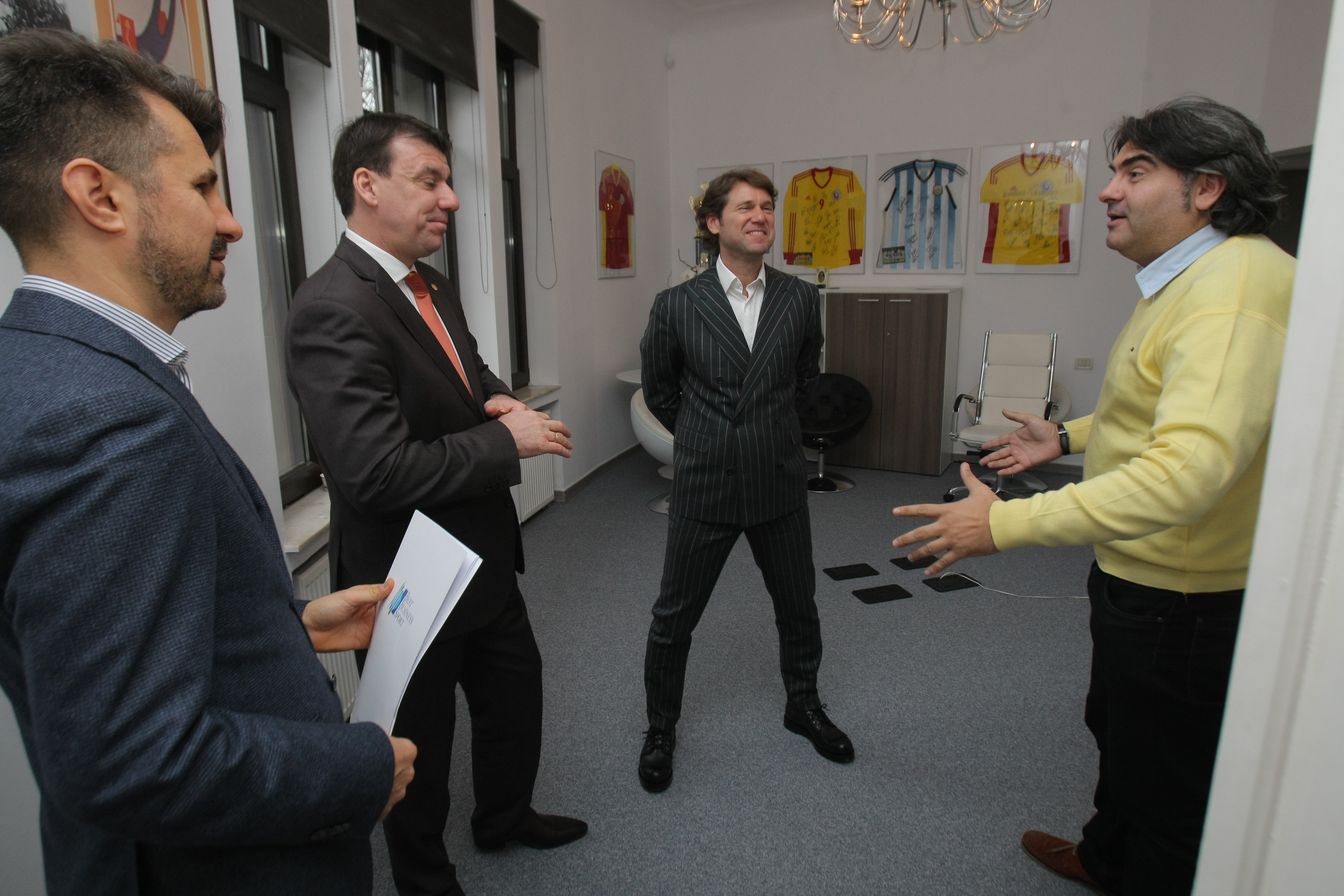 GALERIE FOTO / Fiul cel mare al lui RĂDUCIOIU primește mâine un ghiul 