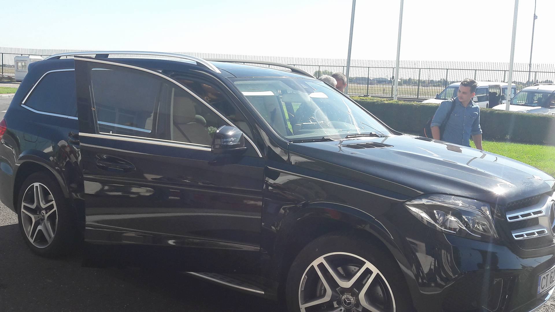 Mașinile Simonei Halep. ”Simo” se dă cu Mercedes, iar fratele umblă cu Porsche / GALERIE FOTO