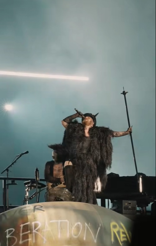 Salvatore Ganacci a purtat un tricou al echipei naționale de fotbal a României la UNTOLD 2024. 120.000 de fani s-au distrat în a treia zi de festival
