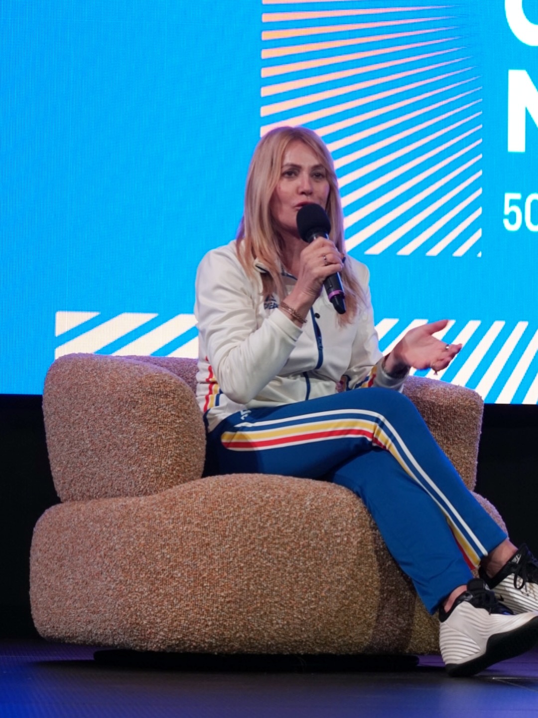Ce au vorbit Andreea Esca și Nadia Comăneci la Cluj: „Era o încăpere mică”